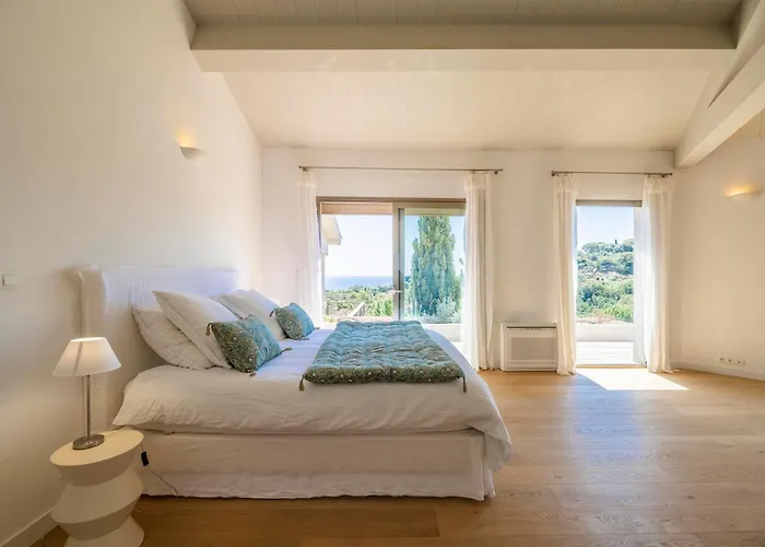 Superbe Vecchio Vue A Pied Porto-Vecchio (Corsica)